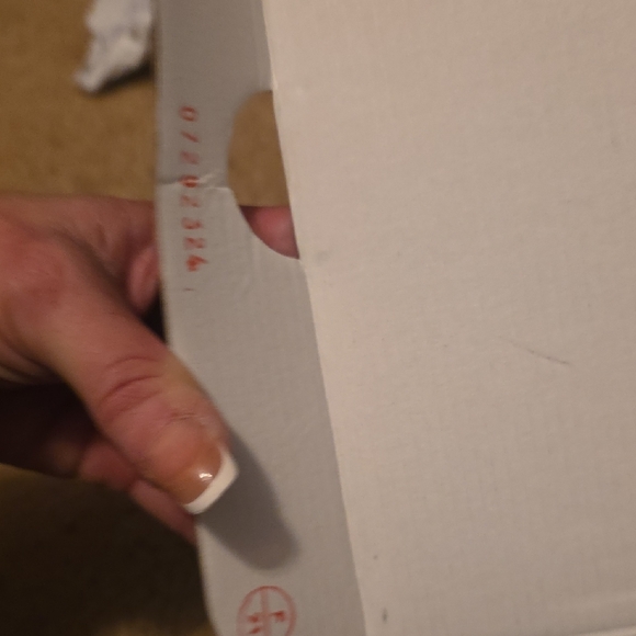 Jordan 3 Retro "Fear" - Picture 12 of 12